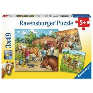 RAVENSBURGER Puzzle Den u koní 3x49 dílků; 125253